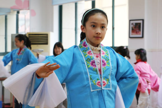探访杭州小学少儿京剧社