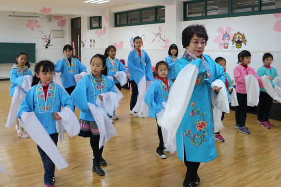 探访杭州小学少儿京剧社