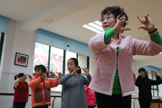 探访杭州小学少儿京剧社